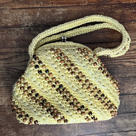 Vintage Handbags - 1950s Vintage Yellow Raffia purse with brown wooden beads